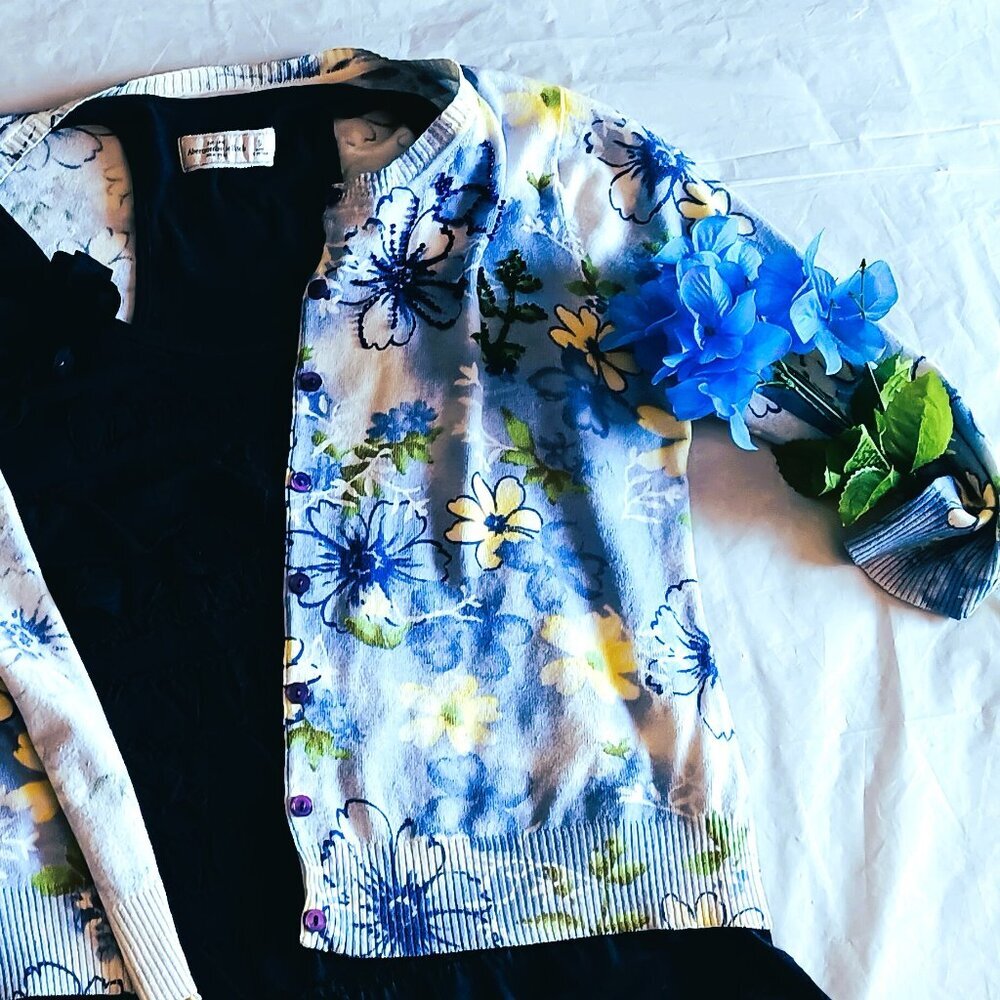 WOMEN'S COTTON RAMIE BLEND FLORAL BEADED CARDIGAN SWEATER, PETITE